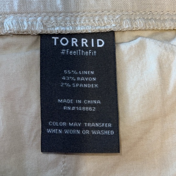 Torrid Cream Color Wide Leg Womens Capris AA19 - Picture 4 of 5